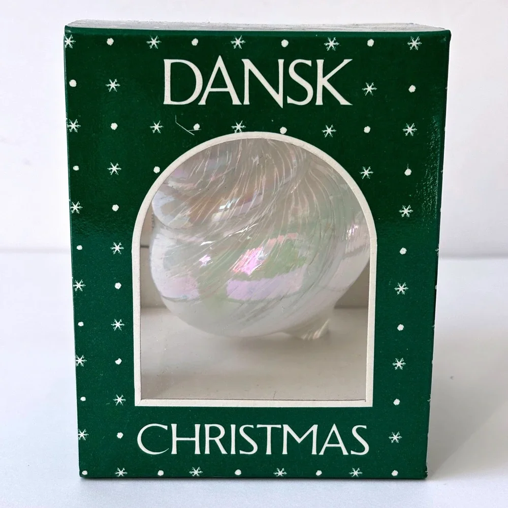Vintage Dansk Glass Shell Christmas Ornament Iridescent Swirl White‎ Coastal